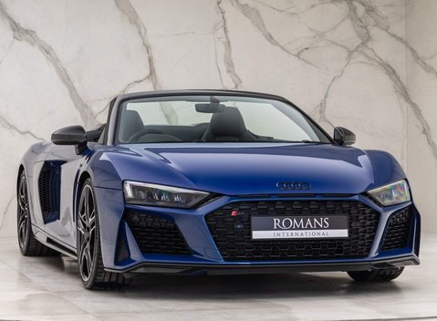 Audi R8 V10 Performance Carbon Black Spyder 4