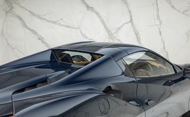 Ferrari 488 SPIDER 54