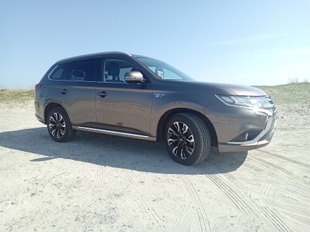Mitsubishi Outlander 2.2D Ultimate SUV 5dr Diesel T-Tronic 4WD Euro 6 (181 ps)