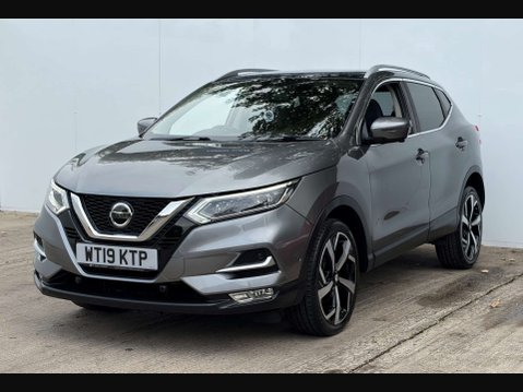 Nissan Qashqai 1.3 Qashqai Tekna DiG-T Semi-Auto 5dr 32