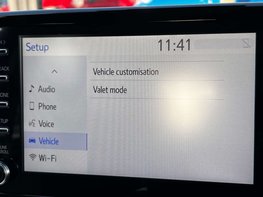 Toyota Yaris 1.5 Yaris Design HEV CVT 5dr 44