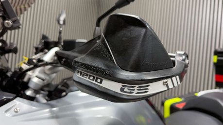 BMW R1200GS LC 2013 LOTS OF EXTRAS FULL LUGGAGE ONLY 36K SERVICED 24