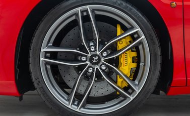 Ferrari 488 SPIDER 29