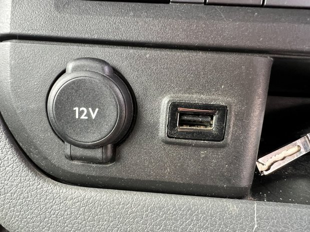 Peugeot Expert MWB L2H1 (SOLD) Low Roof Professional 3100 Air Con Sensors Cam EURO 6 NO VA 32