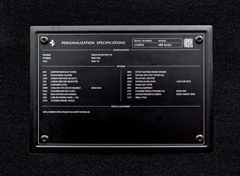 Ferrari 488 SPIDER 41