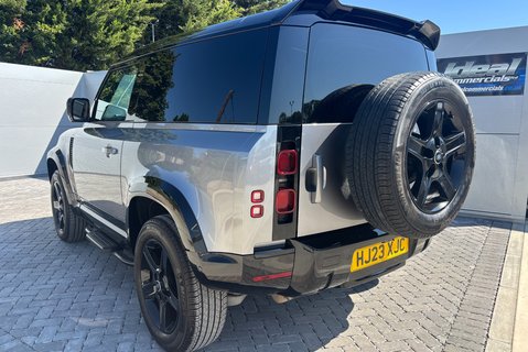 Land Rover Defender 90 D250 Hard Top SE MHEV 2