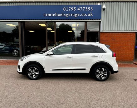Kia Niro 1.6 Niro 2 HEV Semi-Auto 5dr 11