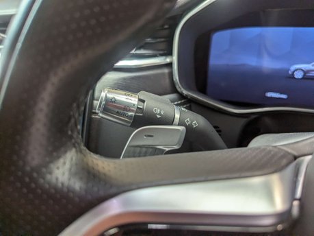Jaguar F-Pace 2.0 F-PACE R-Dynamic HSE D MHEV AWD Auto 4WD 5dr 67
