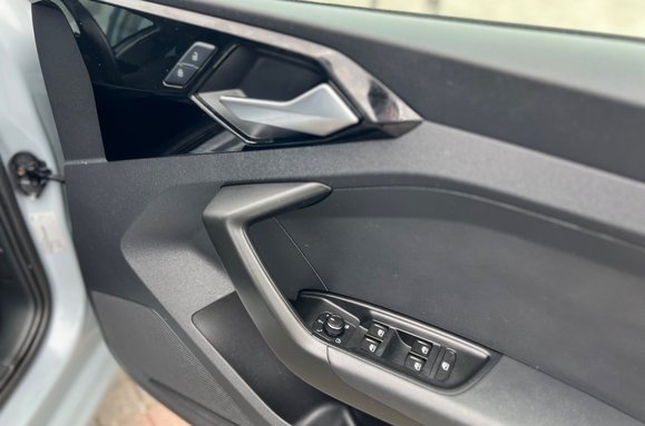 Audi A1 SPORTBACK 1.0 TFSI TECHNIK 27
