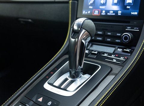 Porsche Cayman GT4 (718) 26