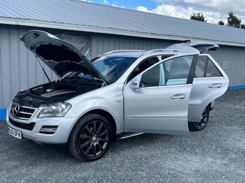 Mercedes-Benz M Class 3.0 ML300 CDI V6 BlueEfficiency Grand Edition G-Tronic 4WD Euro 5 5dr 13