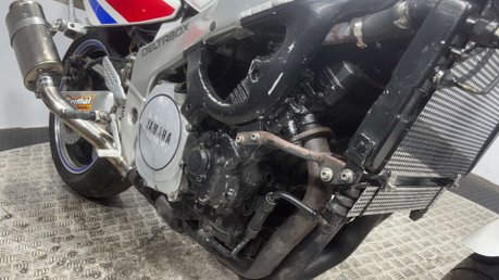 Yamaha FZR 1989 RUNNING PROJECT BIKE CLASSIC SPORTS BIKE NAKED 1000CC 11