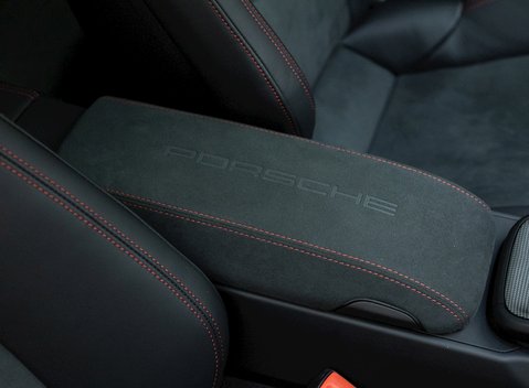 Porsche 911 (992) Carrera 4 GTS 20