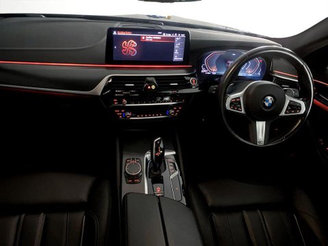 BMW 5 Series 2.0 520d MHT M Sport Touring 5dr Diesel Hybrid Steptronic Euro 6 (s/s) (190 18