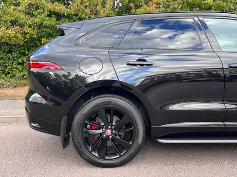 Jaguar F-Pace 2.0 D200 MHEV R-Dynamic Black Auto AWD Euro 6 (s/s) 5dr 9