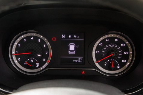 Hyundai i10 MPI SE CONNECT 14