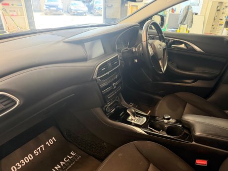 Infiniti QX30 2.2d Premium DCT AWD Euro 6 (s/s) 5dr 9