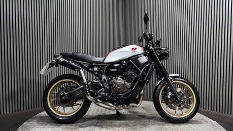 Yamaha XSR700 700 XTRIBUTE 2020 ONLY 5K AKRAPOVIC EXHAUST MODERN RETRO A2 1