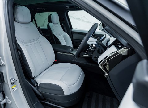 Land Rover Range Rover Sport D300 Dynamic SE 12