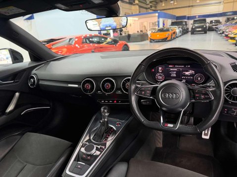 Audi TT 2.0 TFSI Black Edition Coupe 3dr Petrol S Tronic quattro Euro 6 (s/s) (230 2
