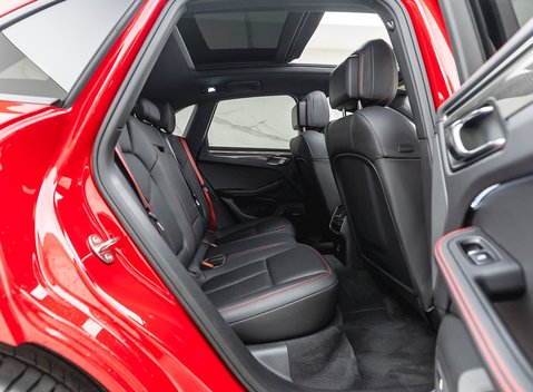 Porsche Macan GTS 14