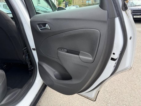 Vauxhall Crossland X SE 19