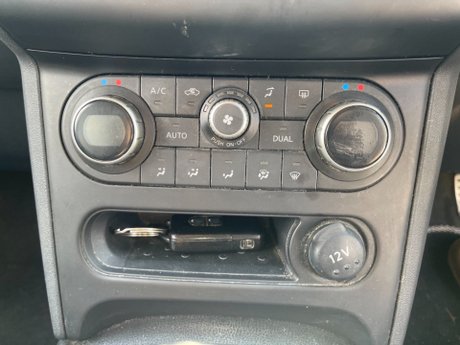 Nissan Qashqai 1.5 dCi Tekna 2WD Euro 5 5dr 27