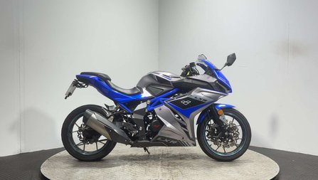 Lexmoto LXR 2020 7K 125CC SPORTS BIKE LEARNER PROJECT BIKE