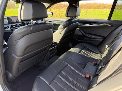 BMW 5 Series 3.0 530d M Sport Touring Auto xDrive Euro 6 (s/s) 5dr 43