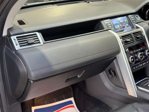 Land Rover Discovery Sport 2.0 Discovery Sport Black HSE TD4 Auto 4WD 5dr 76