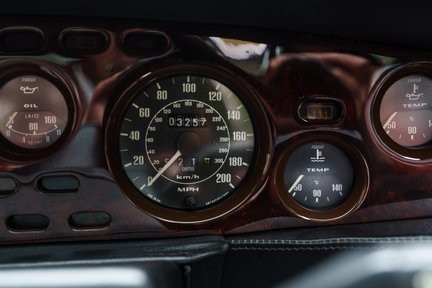 Aston Martin V8 Vantage X-Pack RESTORED 16