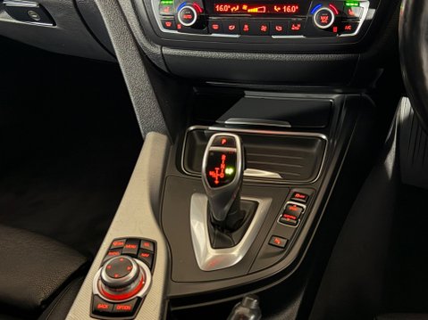 BMW 3 Series 330D M SPORT TOURING 16