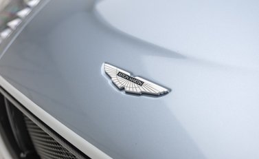 Aston Martin V12 Vantage S ROADSTER 43