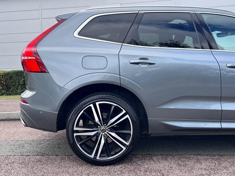 Volvo XC60 2.0 D4 R-Design Pro Auto AWD Euro 6 (s/s) 5dr 17