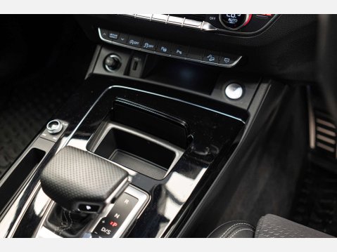 Audi Q5 2.0 Q5 Black Edition 40TDI MHEV Quattro Semi-Auto 4WD 5dr 40