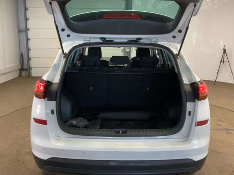 Hyundai TUCSON 1.6 Tucson SE Nav GDi 2WD 5dr 15