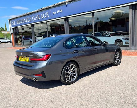 BMW 3 Series 2.0 320i Sport Auto 4dr 8