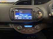 Toyota Yaris 1.5 VVT-h Cyan Bi-Tone Hatchback 5dr Petrol Hybrid E-CVT Euro 6 (s/s) (100 18