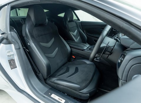 Aston Martin DBS Superleggera 13