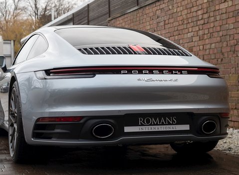 Porsche 911 Carrera 4S (992) 25