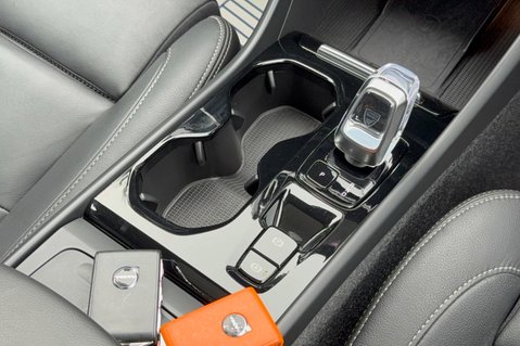 Volvo XC40 B3 ULTRA 48
