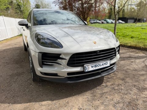 Porsche Macan PDK 3