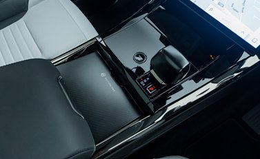 Land Rover Range Rover Sport P635 SV EDITION ONE 28