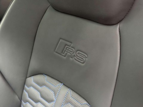 Audi RS6 4.0 TFSI V8 Performance Estate 5dr Petrol Tiptronic quattro Euro 6 (s/s) (6 35
