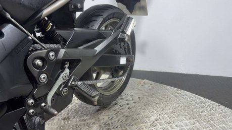 Yamaha XJ6 2010 20K NEW MOT PERFECT A2 BIKE COMMUTER 600CC XJ6 27