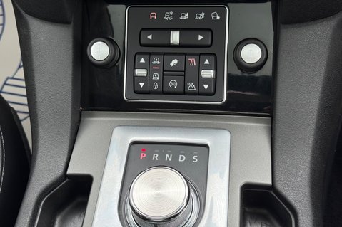 Land Rover Discovery SDV6 HSE - TWO OWNERS - 10 SERVICES - CAMBELT - TOWBAR 48