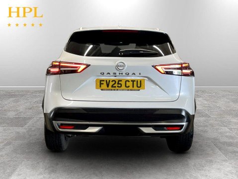 Nissan Qashqai 1.3 DIG-T MHEV N-Connecta SUV 5dr Petrol Hybrid Manual Euro 6 (s/s) (140 ps 6