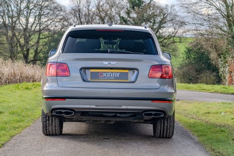 Bentley Bentayga 4.0 V8 7 Seats 26