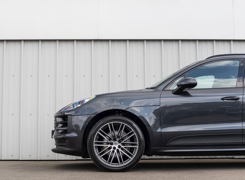 Porsche Macan S 28