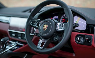 Porsche Cayenne Turbo 11